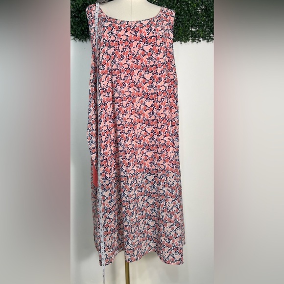 Torrid NWT Pink Floral Sleeveless Sheer Tunic Size 4X - Picture 2 of 8